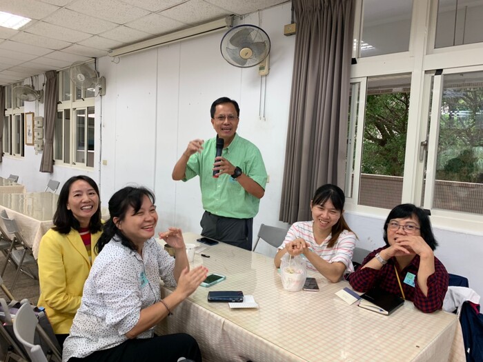 透過經驗分享活潑課程內容